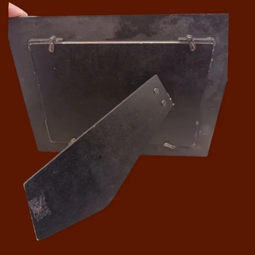 Picture frame with rhinestone
